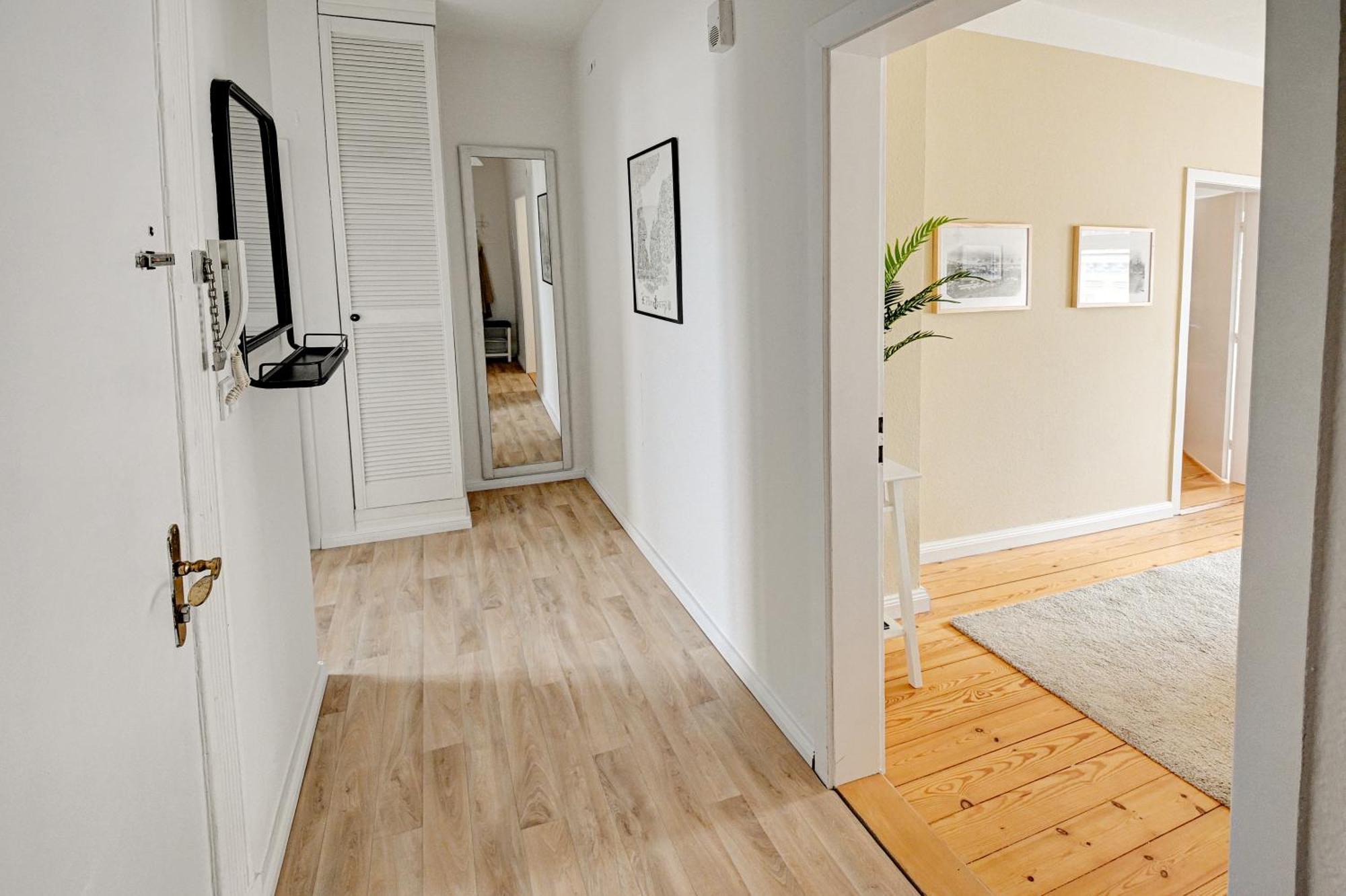 Mittendrin - Apartment Mit 2 Balkonen Sehr Zentral Flensbourg Extérieur photo
